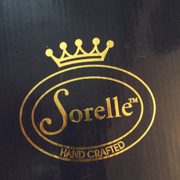 Vintage and new in box, Sorelle Handcrafted heavy Lucite Christmas train - Picture 3 of 11